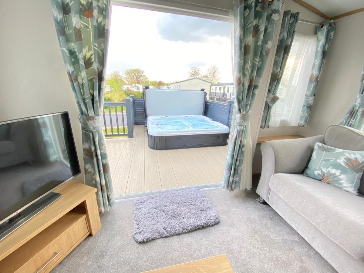 Villa Squirrels Nest - Hot Tub - Pet Friendly South Cerney Exterior foto